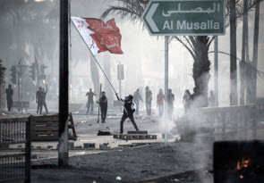 Confrontations-between-protestors-and-police-in-Bahrain