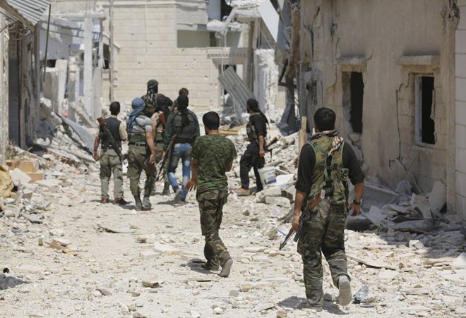 قادة فصائل "الجيش السوري الحر" جنوب سوريا رفضوا تسليم أسلحتهم الثقيلة