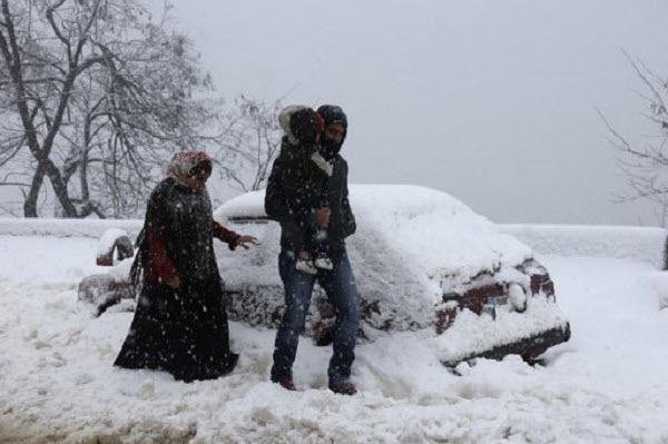 الثلوج غطت لبنان وأزمة في التعامل مع الظروف